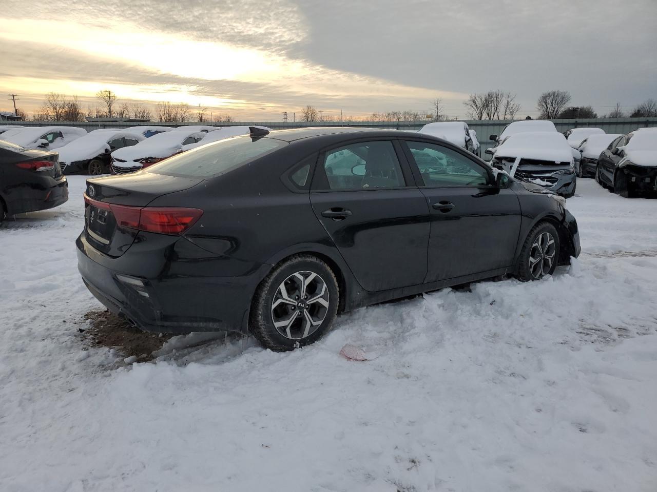 2021 KIA FORTE FE - Фото 3