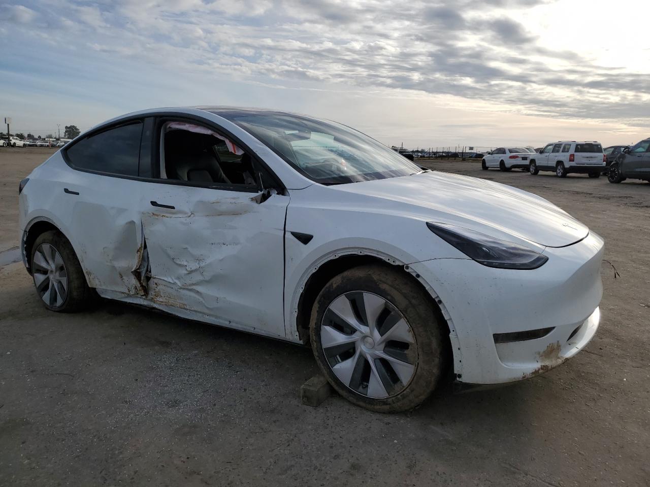 2024 TESLA MODEL Y - Image 4
