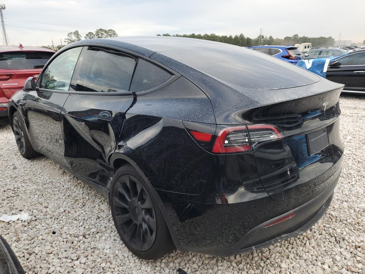 2024 TESLA MODEL Y - Image 2