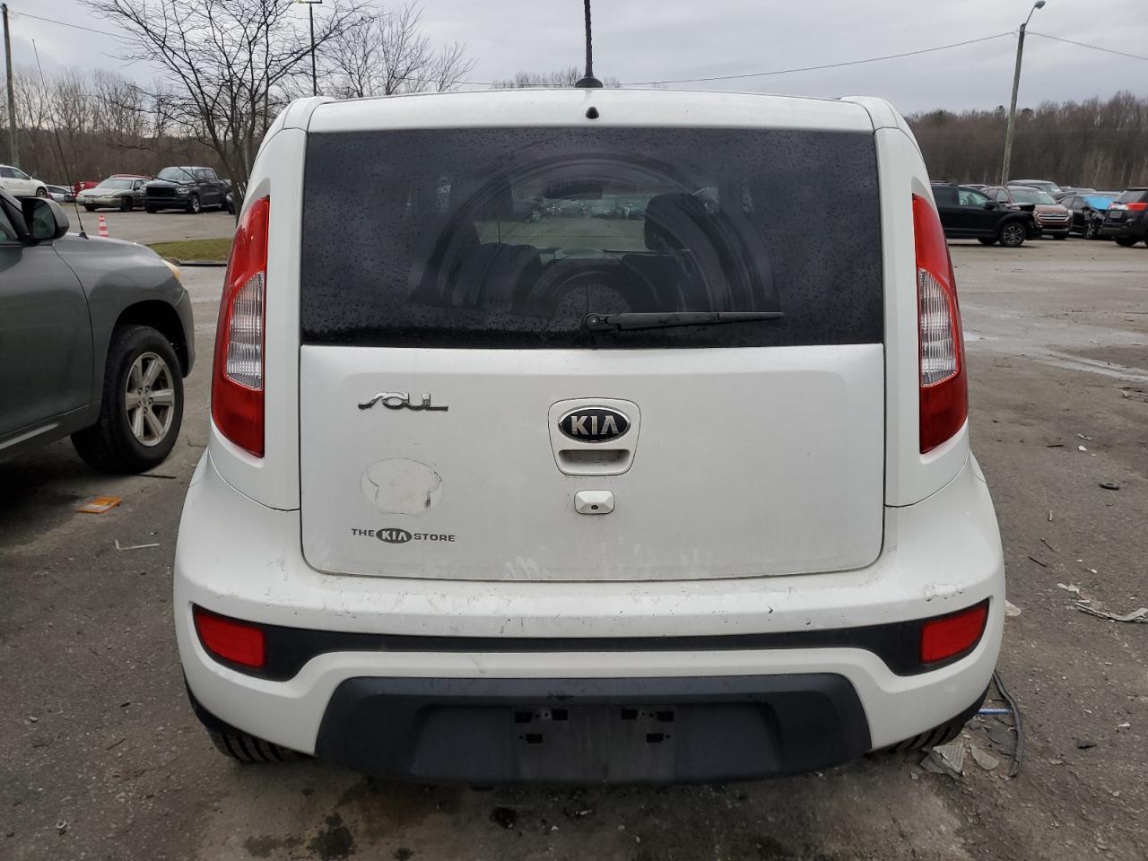 2013 KIA SOUL + - Image 6