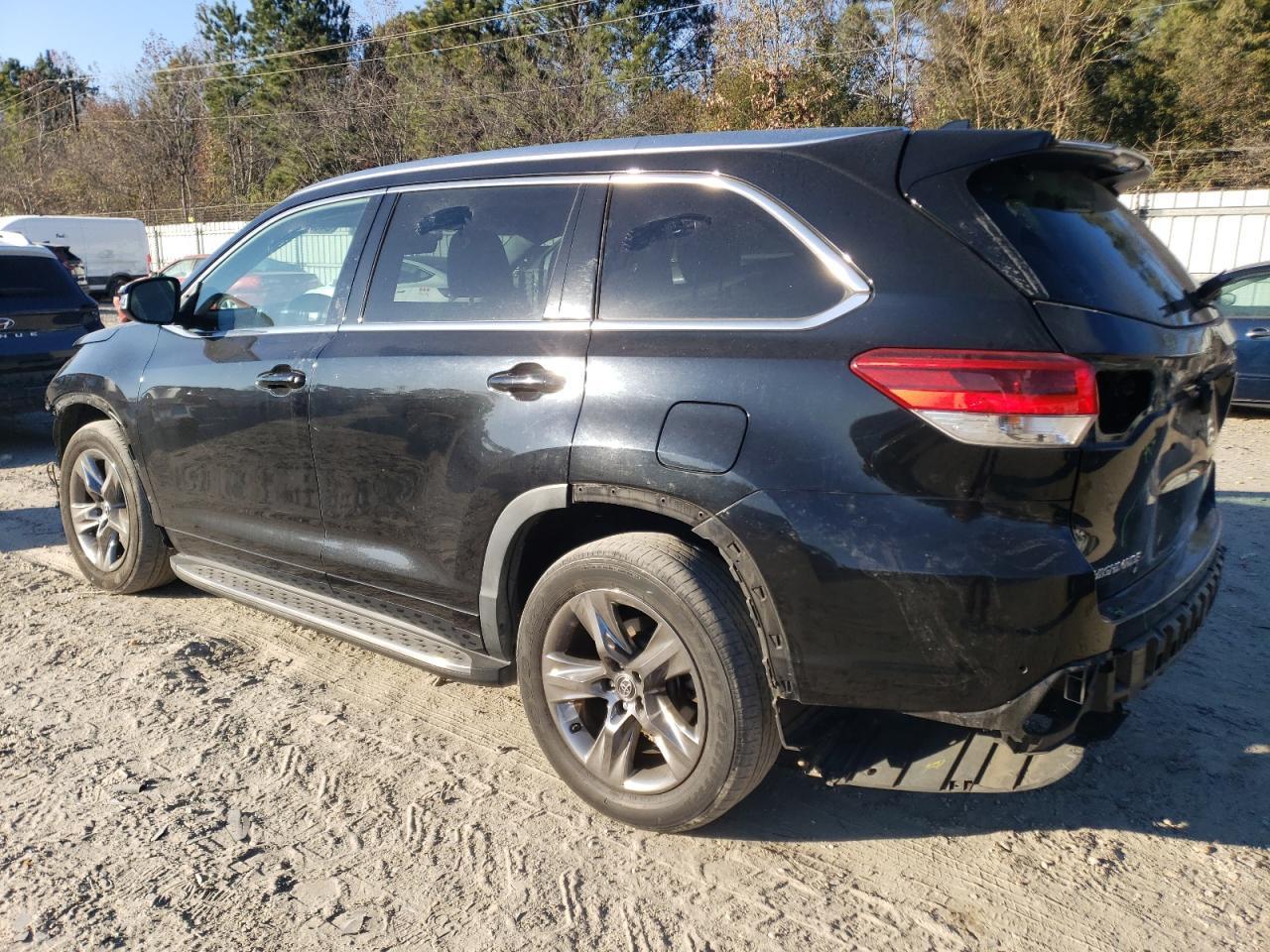 2019 TOYOTA HIGHLANDER - Image 2