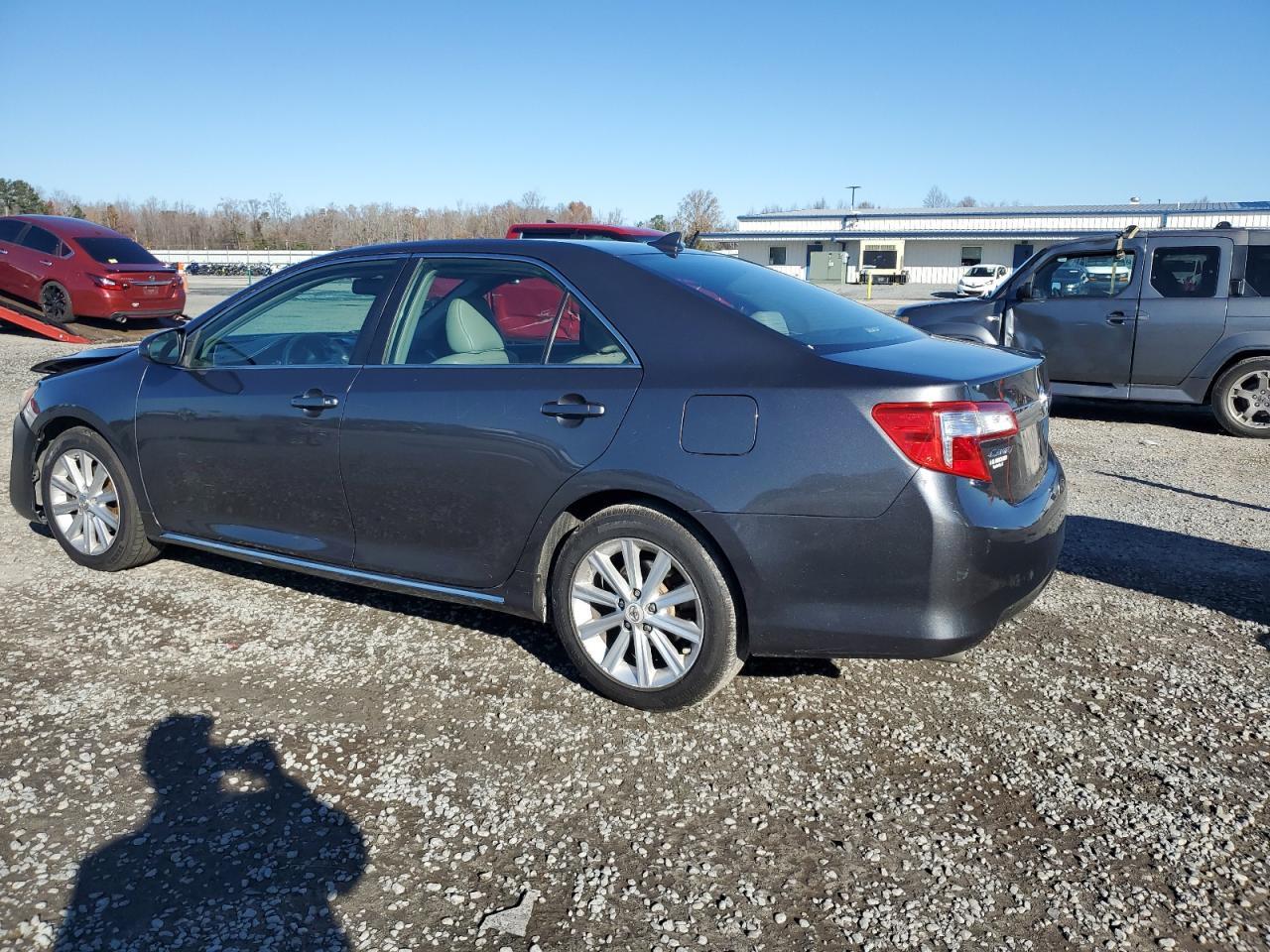 2012 TOYOTA CAMRY SE - Фото 2