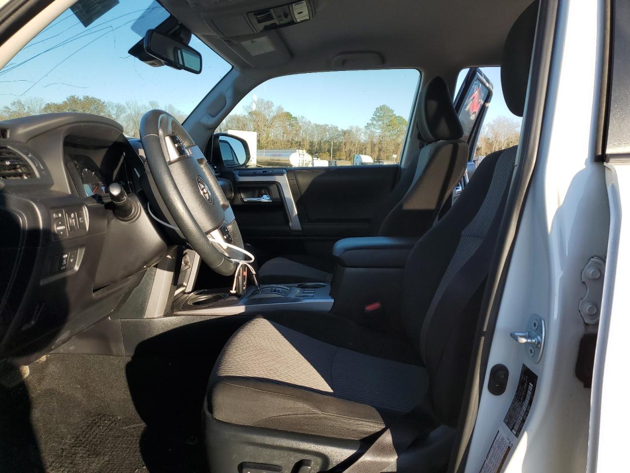 2022 TOYOTA 4RUNNER SR - Фото 7