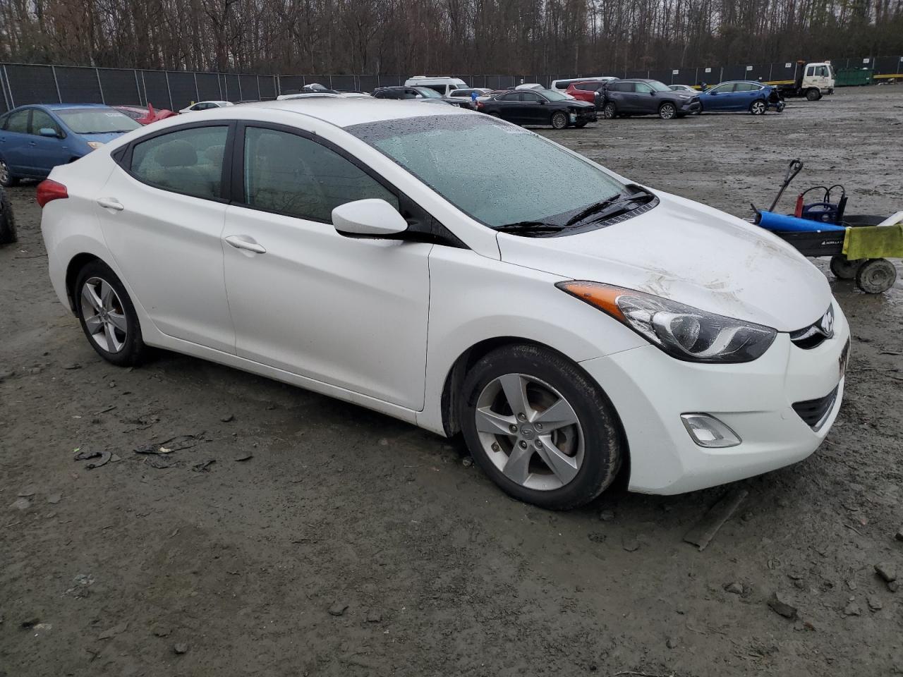 2013 HYUNDAI ELANTRA GL - Image 4