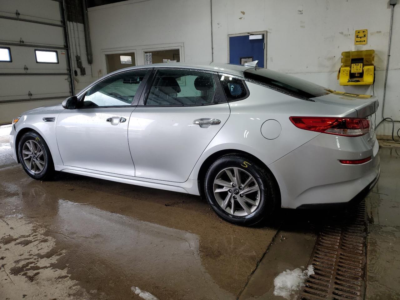 2020 KIA OPTIMA LX - Фото 2