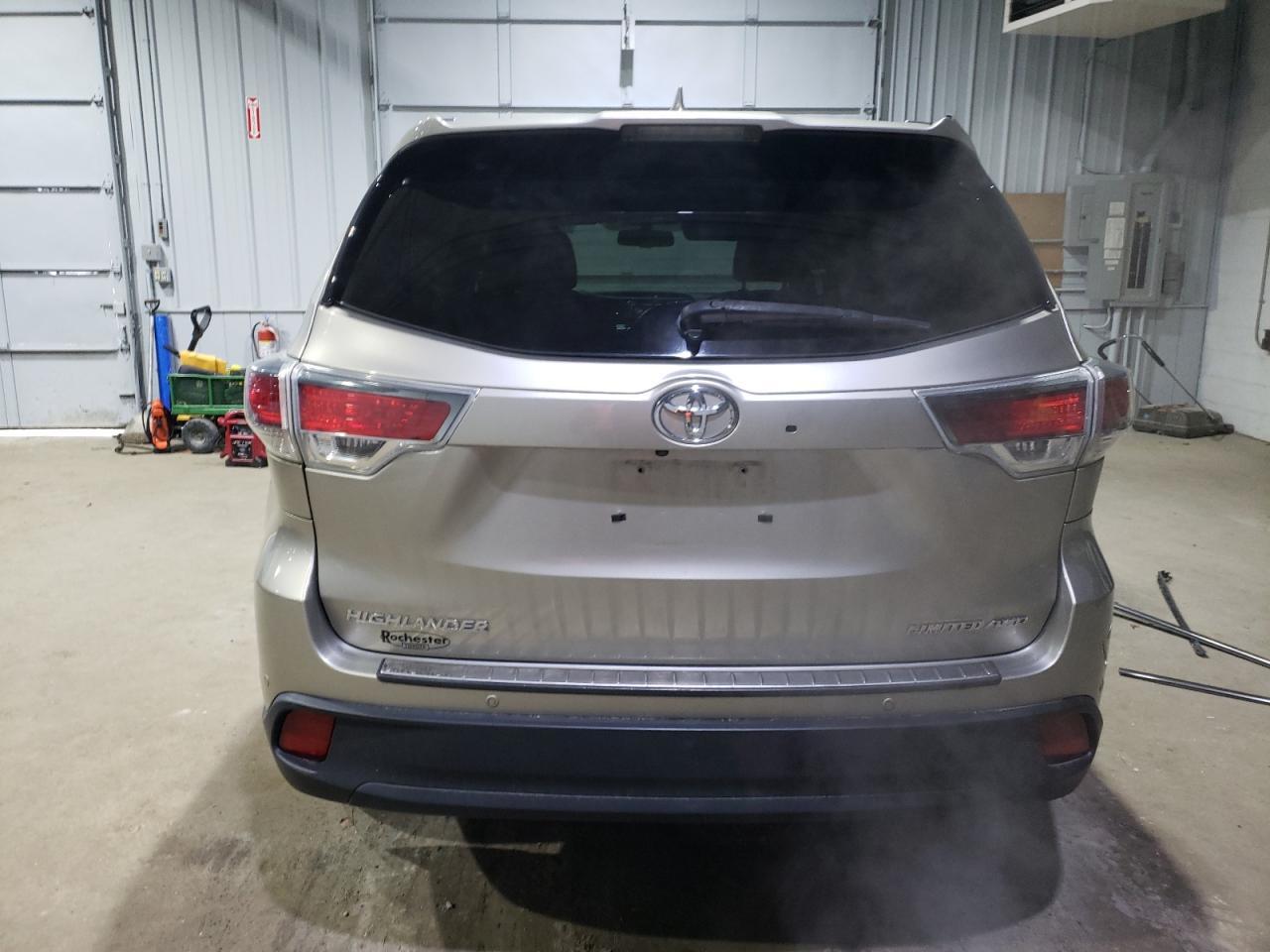 2015 TOYOTA HIGHLANDER - Фото 6