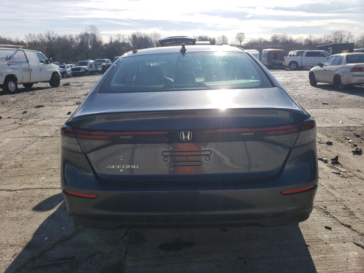 2024 HONDA ACCORD EX - Фото 6