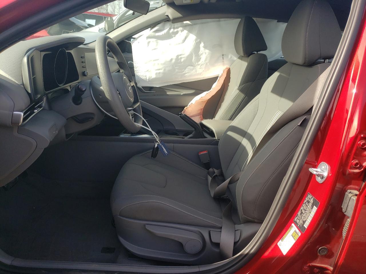 2023 HYUNDAI ELANTRA SE - Фото 7