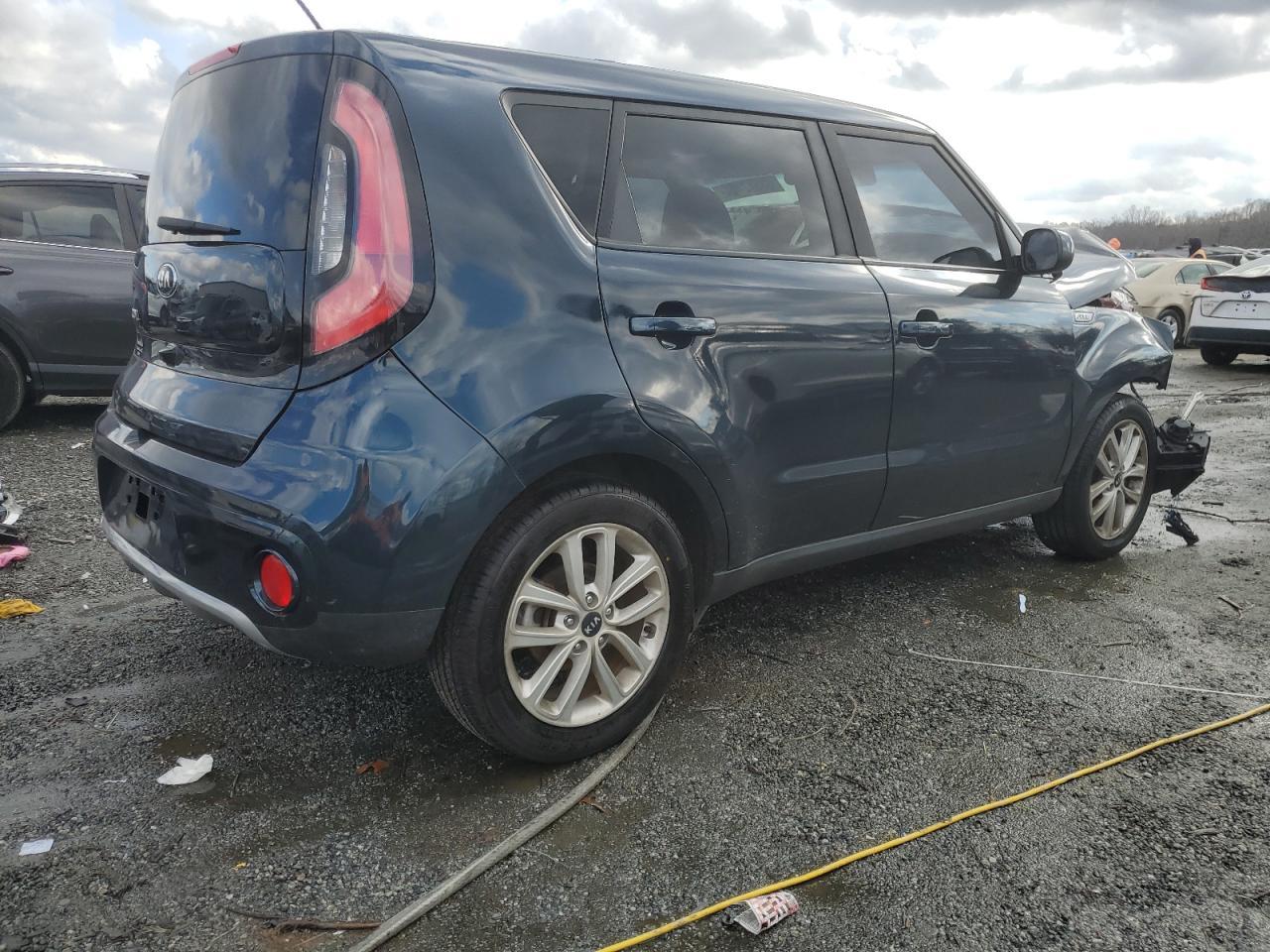 2019 KIA SOUL + - Image 3