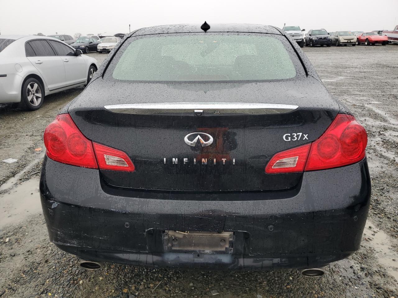 2012 INFINITI G37 - Image 6