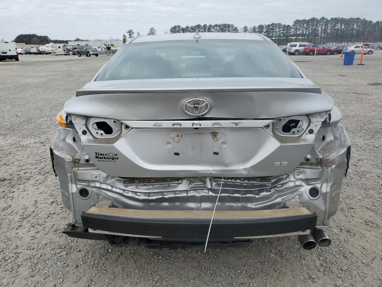 2020 TOYOTA CAMRY SE - Фото 6