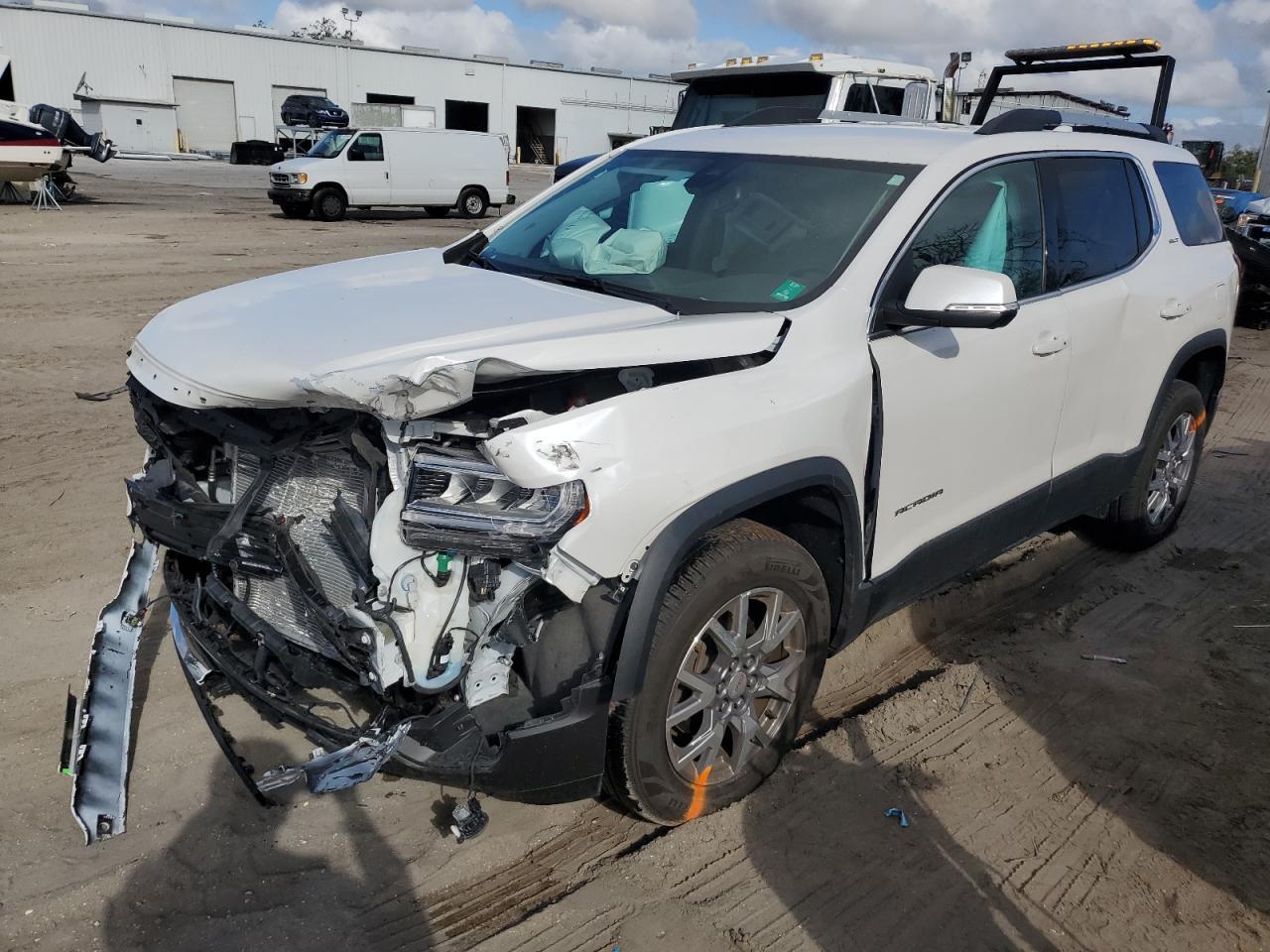 2020 GMC ACADIA SLT car image