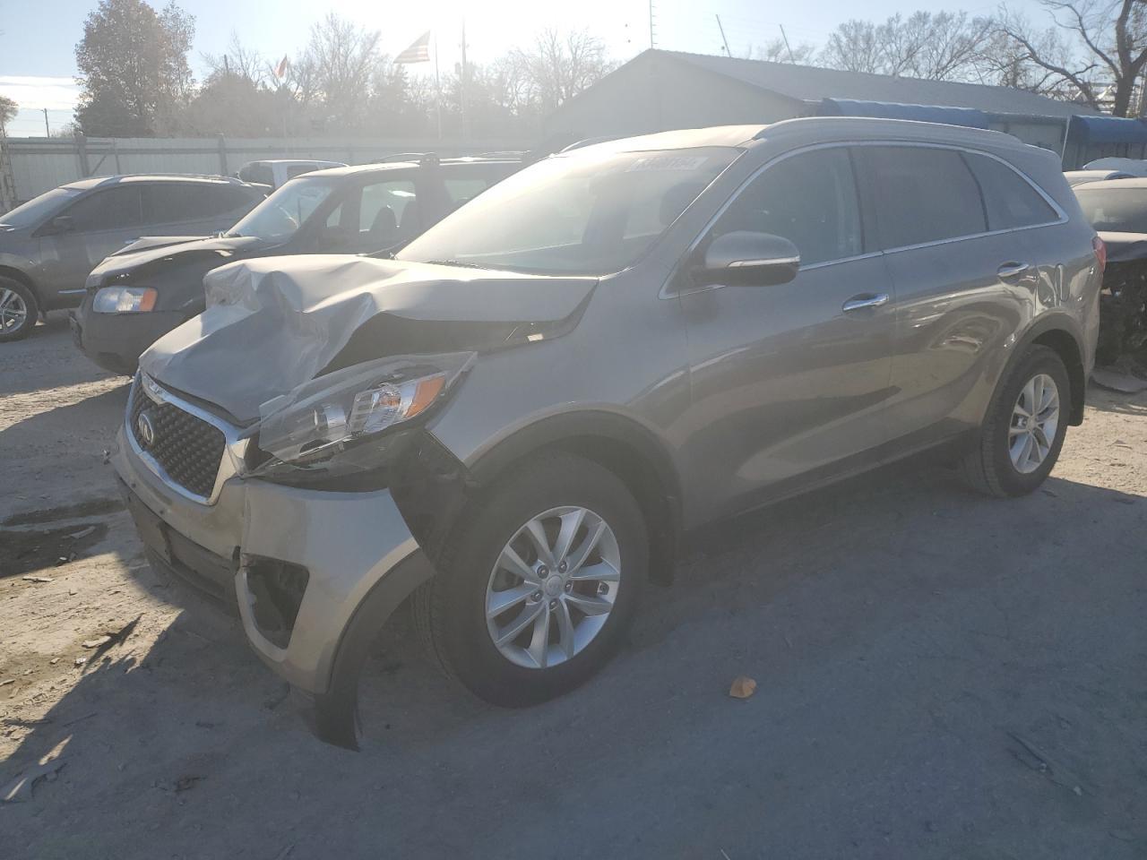 2017 KIA SORENTO LX