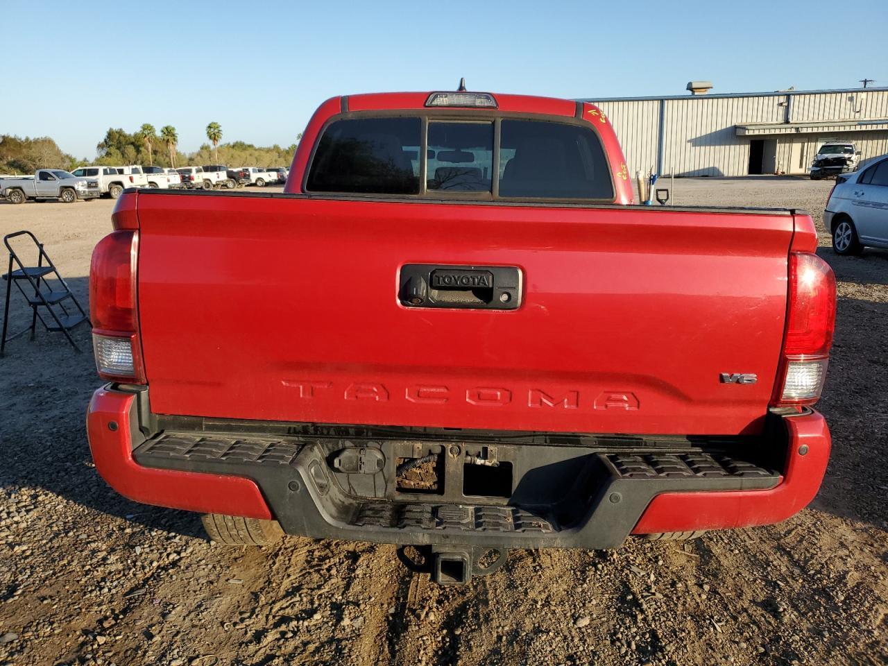 2016 TOYOTA TACOMA DOU - Фото 6