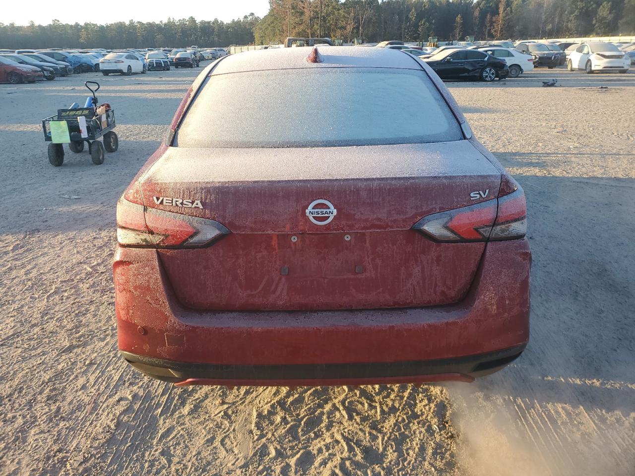 2021 NISSAN VERSA SV - Фото 6