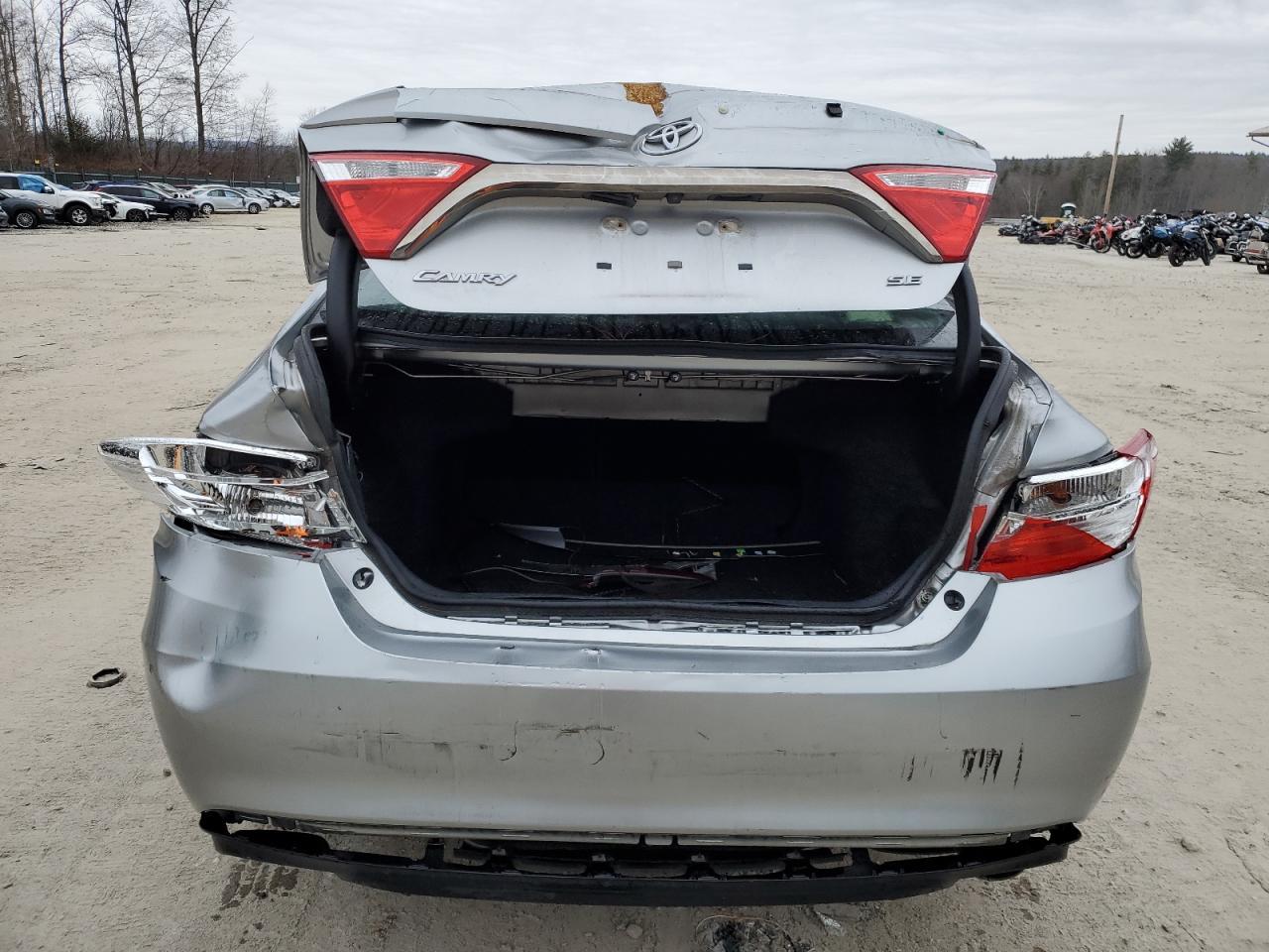 2017 TOYOTA CAMRY LE - Фото 6
