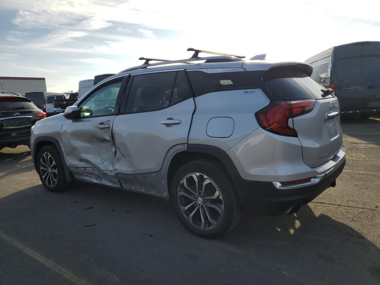 2019 GMC TERRAIN SL - Фото 2