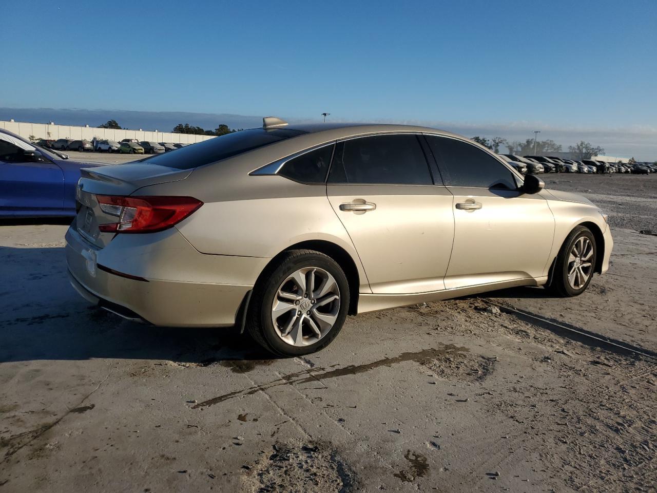 2018 HONDA ACCORD LX - Image 3