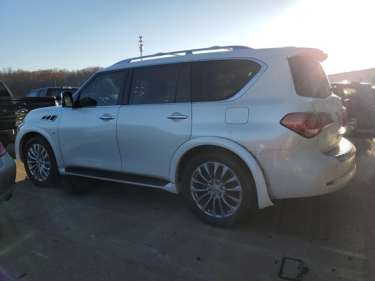 2017 INFINITI QX80 BASE - Фото 2
