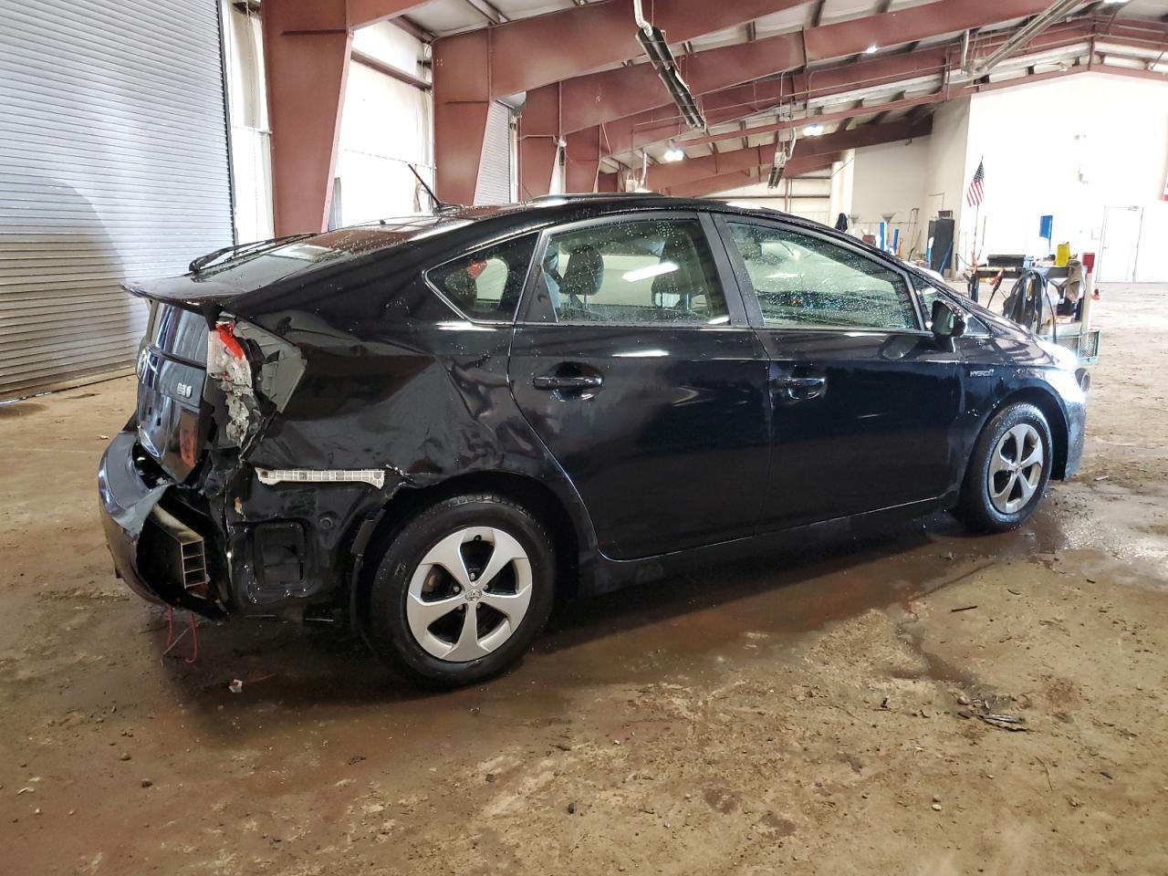 2015 TOYOTA PRIUS - Image 3