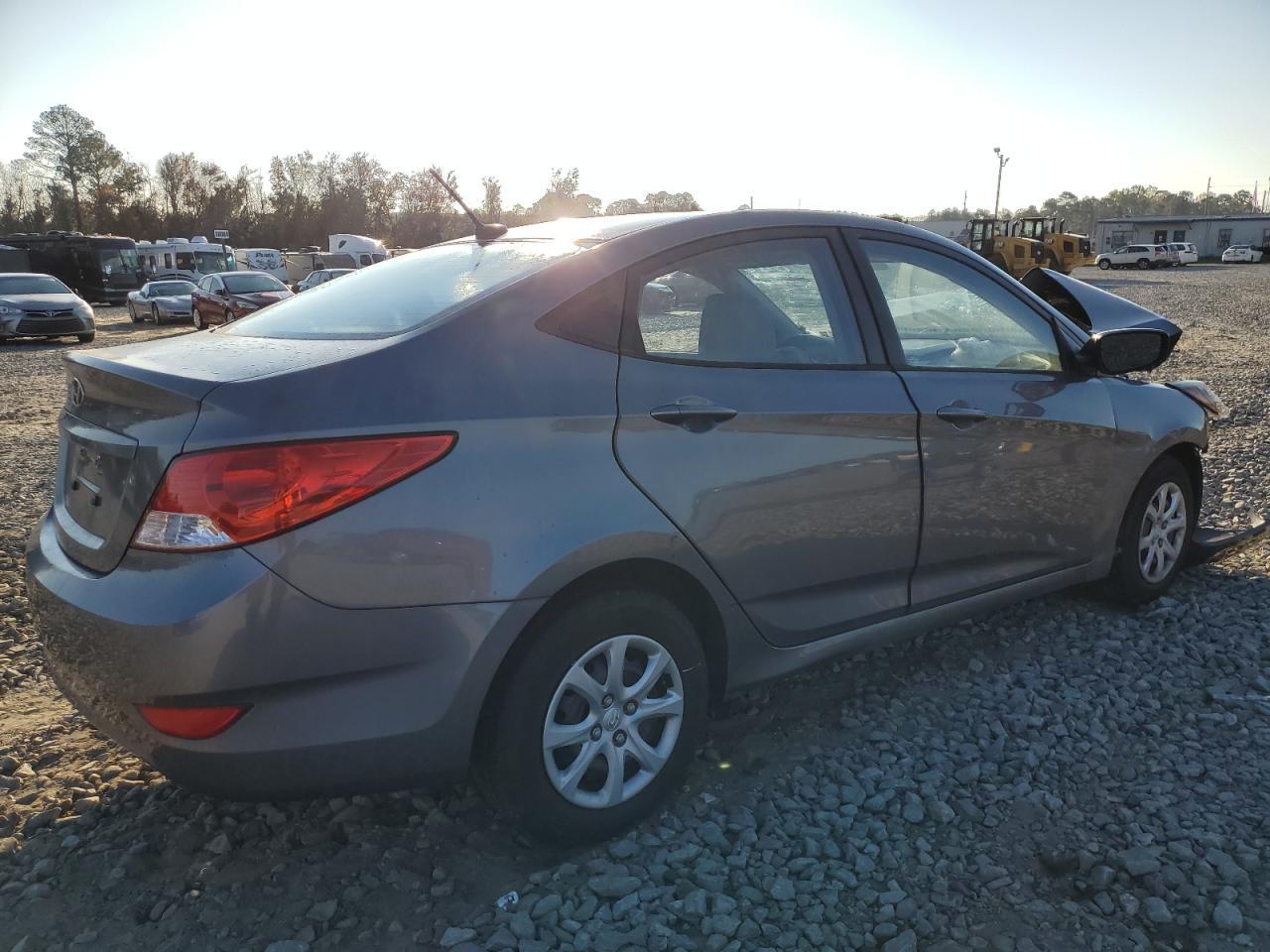 2014 HYUNDAI ACCENT GLS - Фото 3