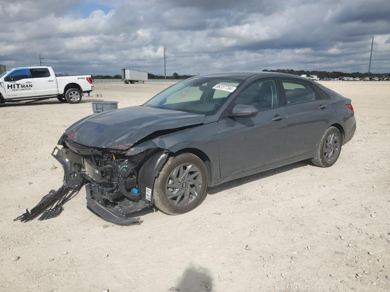 2024 HYUNDAI ELANTRA SE