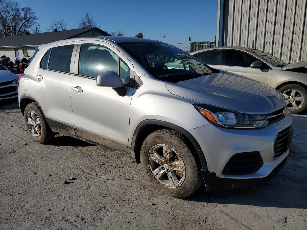 2021 CHEVROLET TRAX LS - Image 4