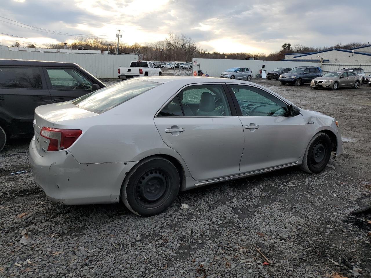 2012 TOYOTA CAMRY HYBR - Image 3