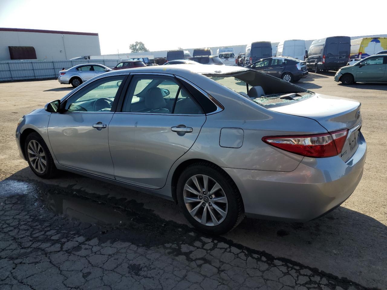 2017 TOYOTA CAMRY LE - Image 2