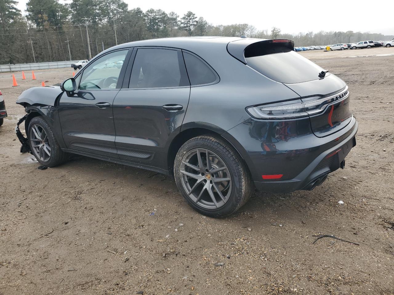 2023 PORSCHE MACAN BASE - Фото 2