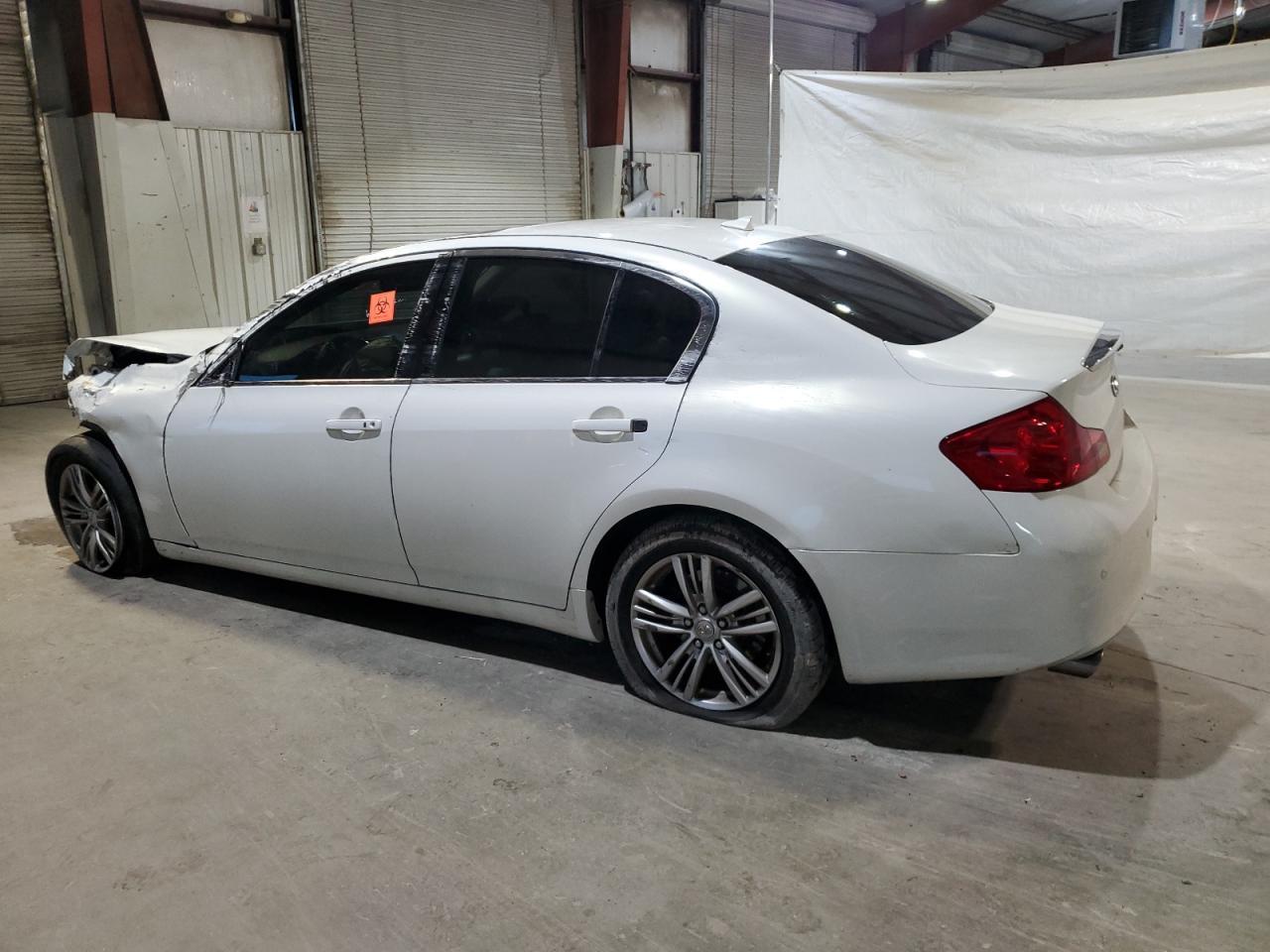 2012 INFINITI G37 - Image 2
