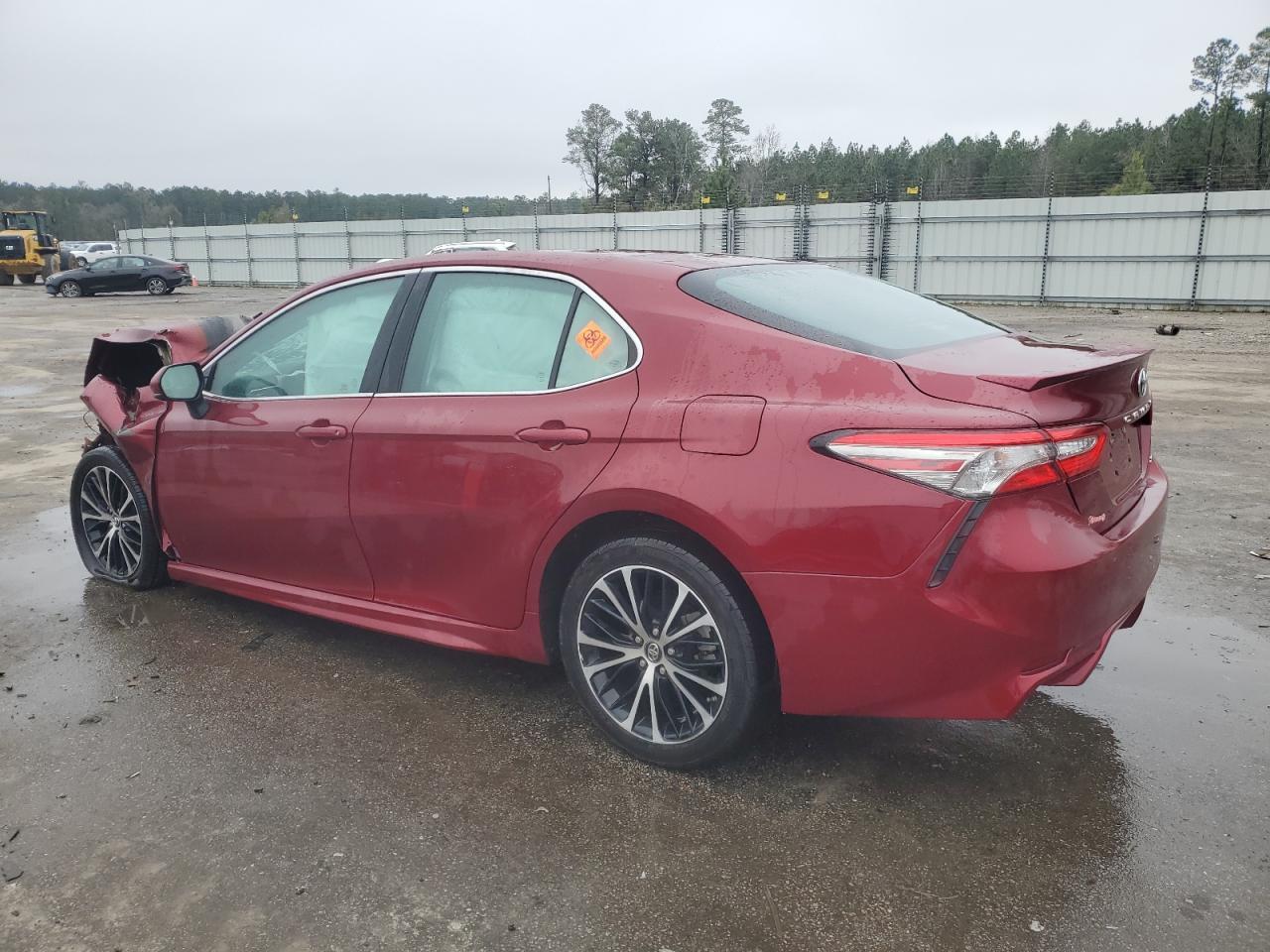 2018 TOYOTA CAMRY L - Фото 2