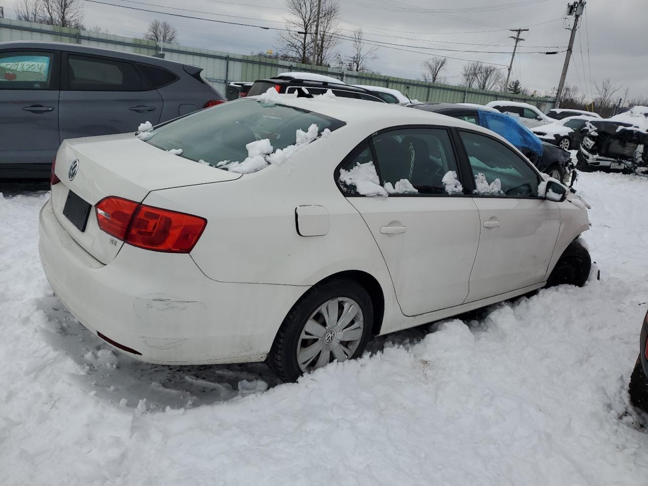 2014 VOLKSWAGEN JETTA SE - Image 3
