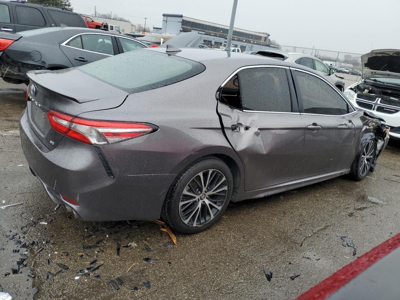 2019 TOYOTA CAMRY L - Image 3