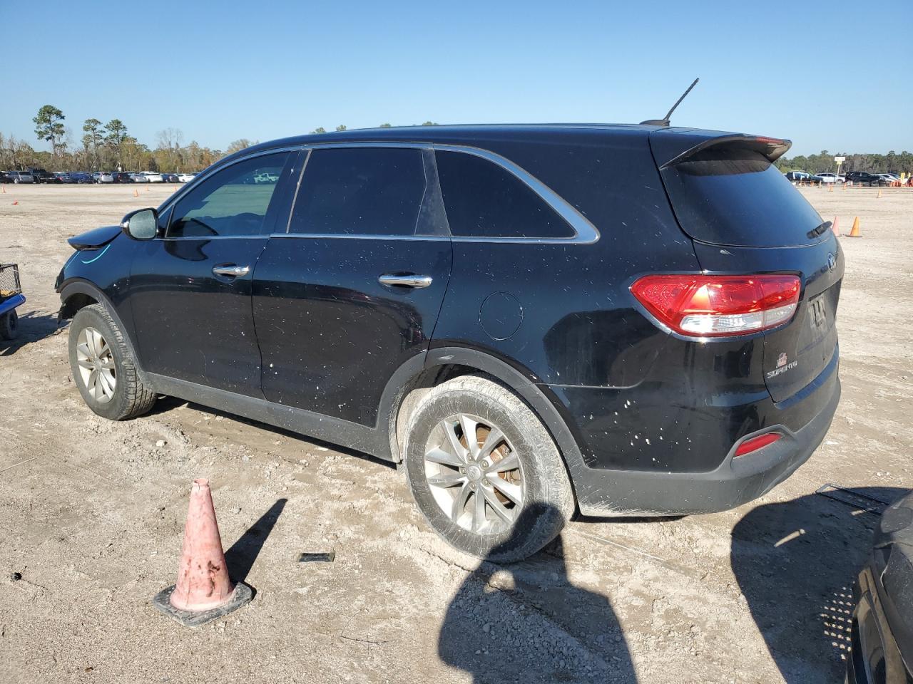 2016 KIA SORENTO LX - Image 2