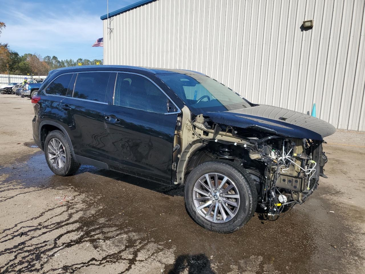 2019 TOYOTA HIGHLANDER - Image 4