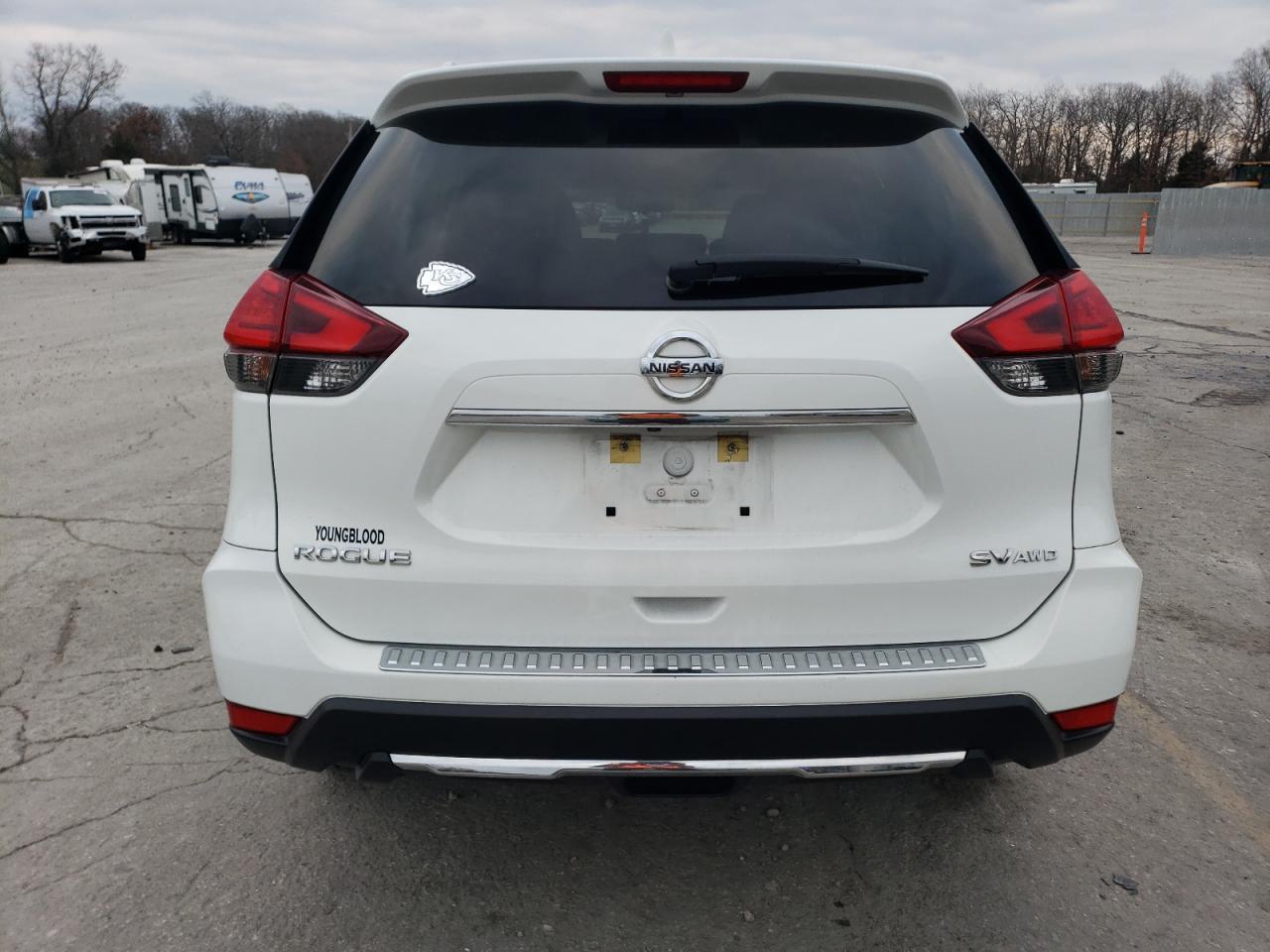 2017 NISSAN ROGUE S - Image 6