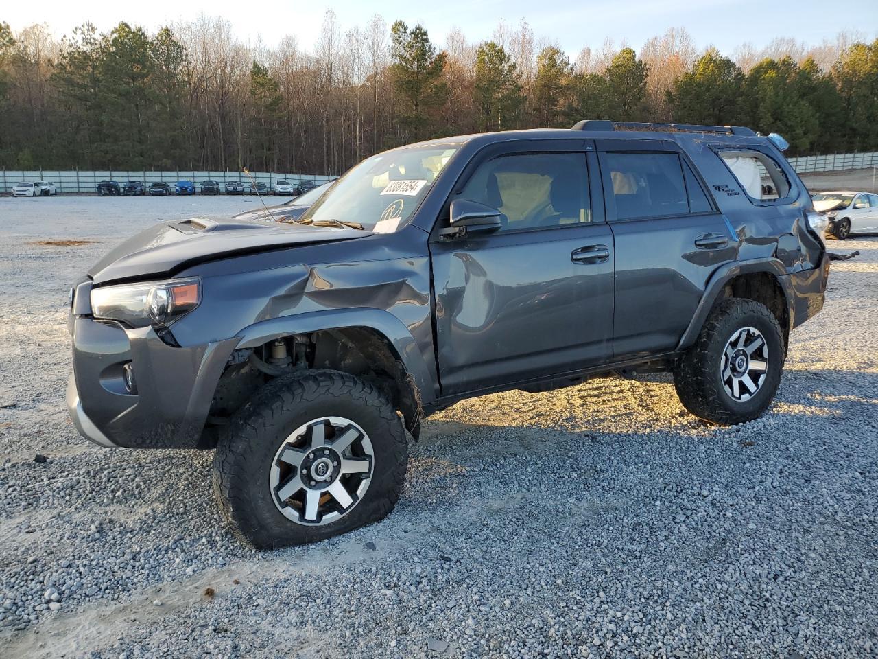 2022 TOYOTA 4RUNNER SR
