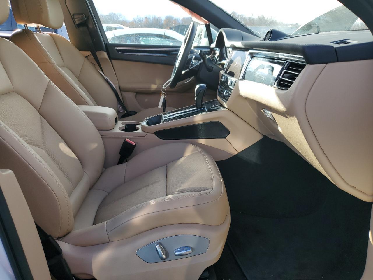 2023 PORSCHE MACAN BASE - Фото 7