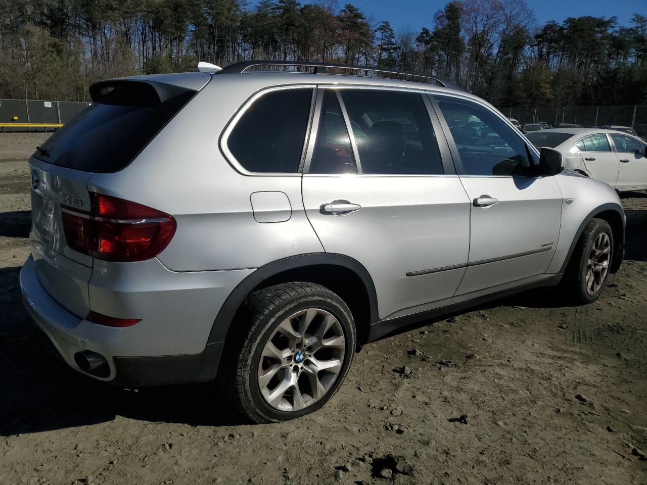 2013 BMW X5 XDRIVE3 - Image 3