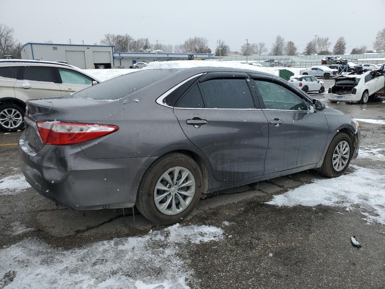 2016 TOYOTA CAMRY LE - Image 3