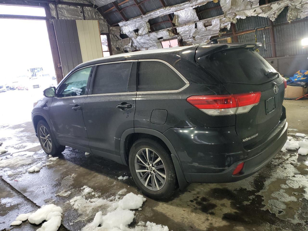 2019 TOYOTA HIGHLANDER - Image 2