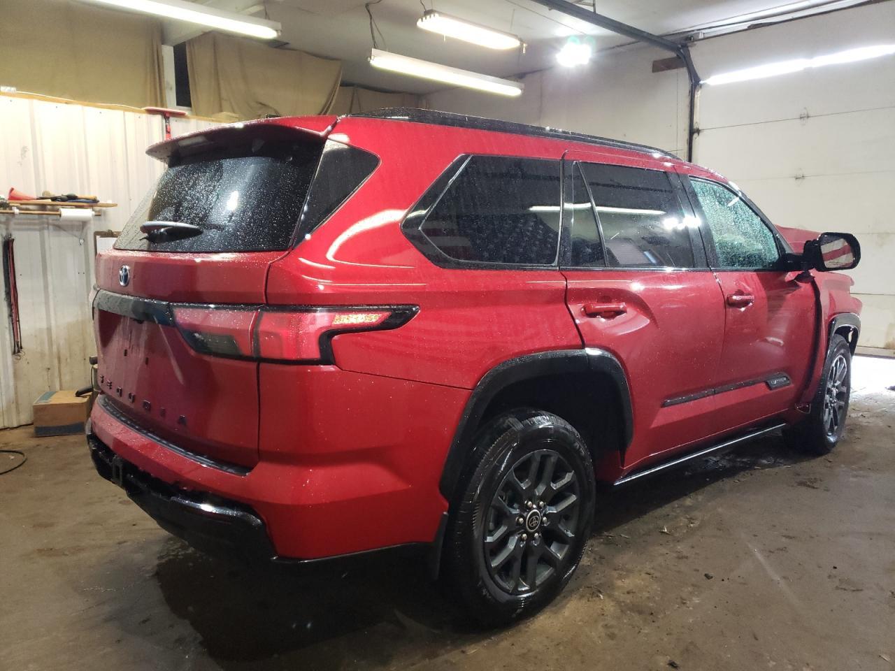 2023 TOYOTA SEQUOIA SR - Фото 3
