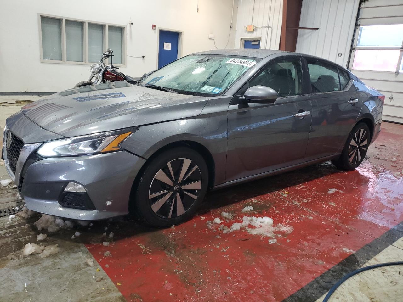 2022 NISSAN ALTIMA SV