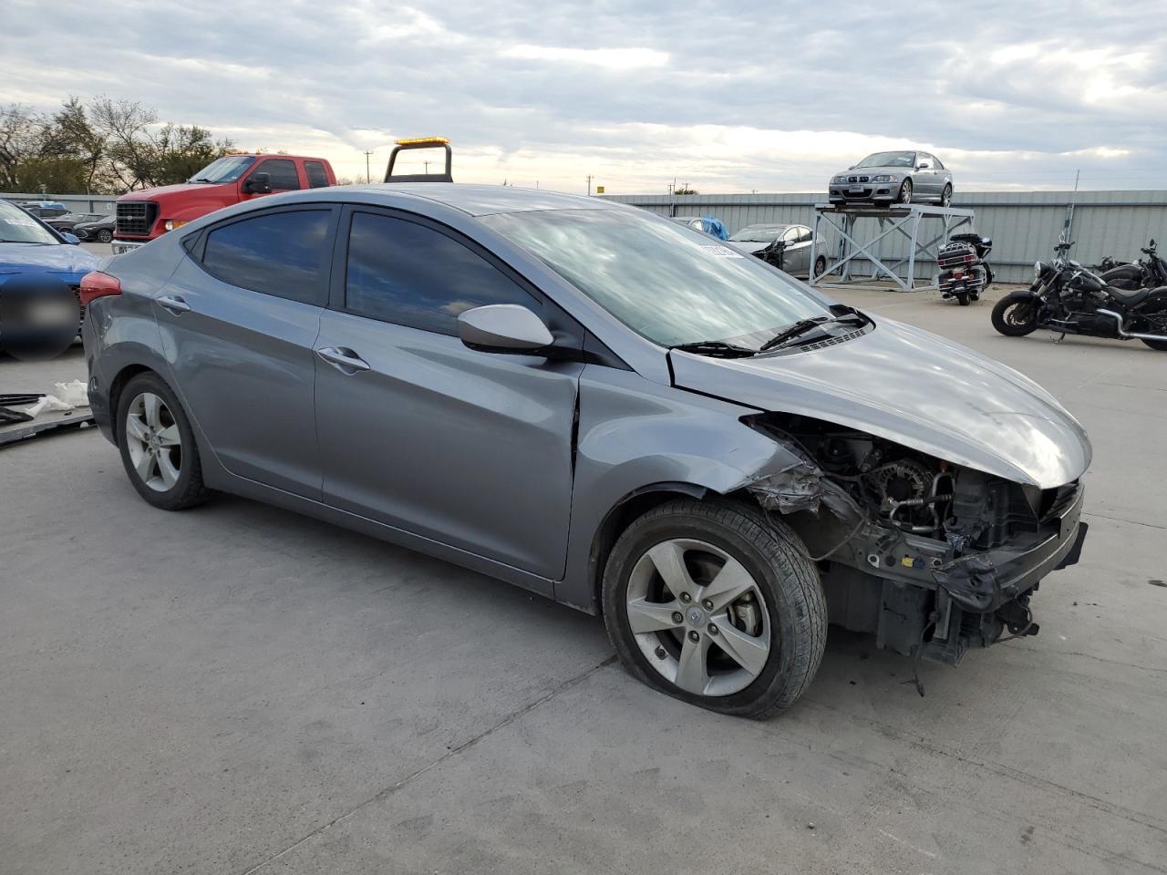 2013 HYUNDAI ELANTRA GL - Image 4
