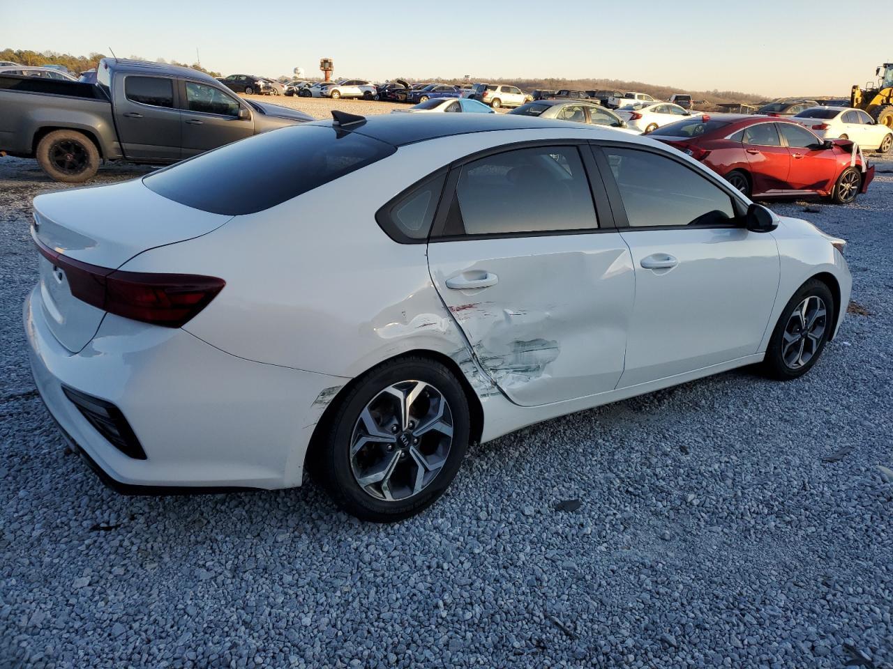 2020 KIA FORTE FE - Фото 3