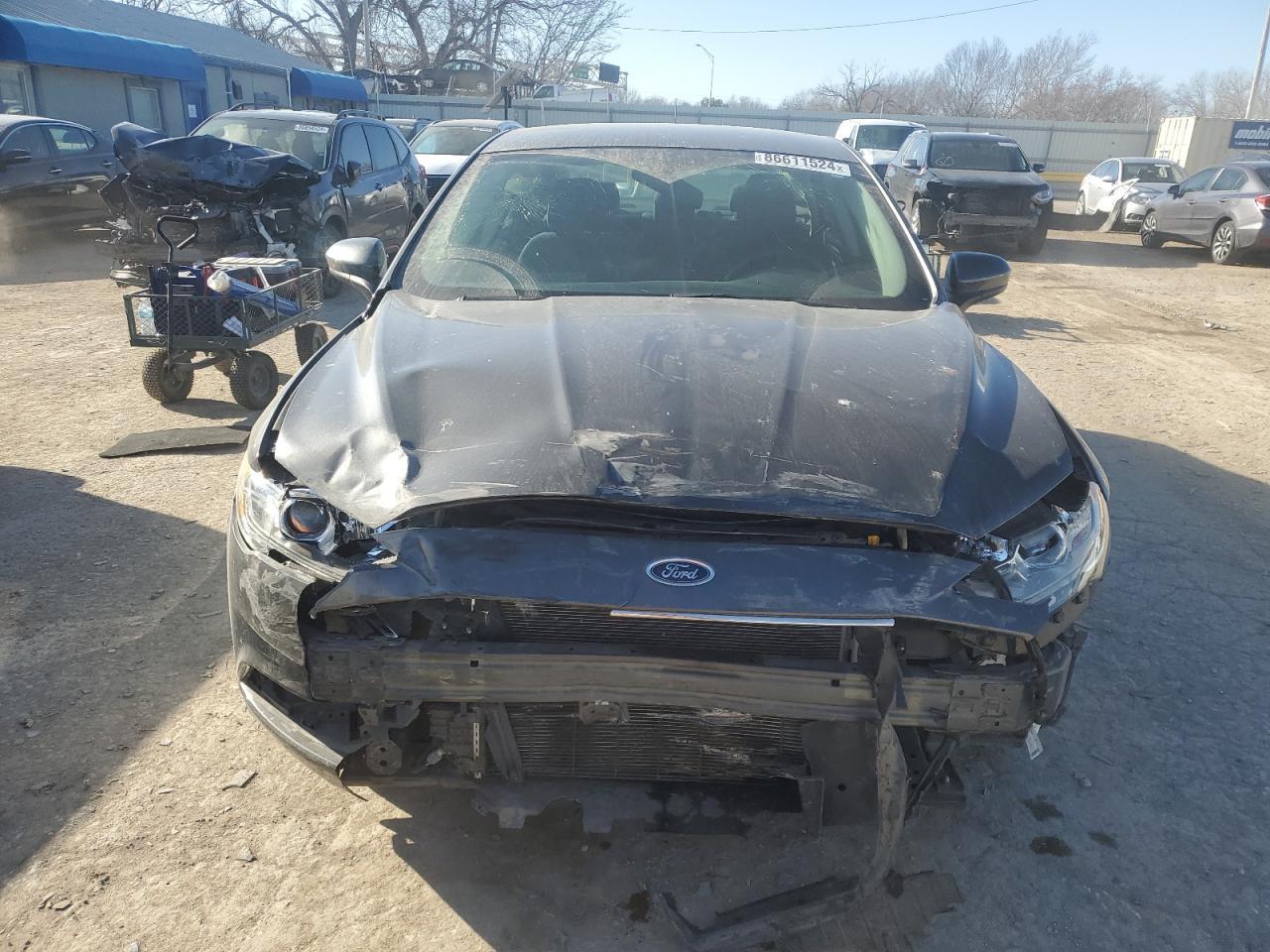 2017 FORD FUSION SE - Image 5