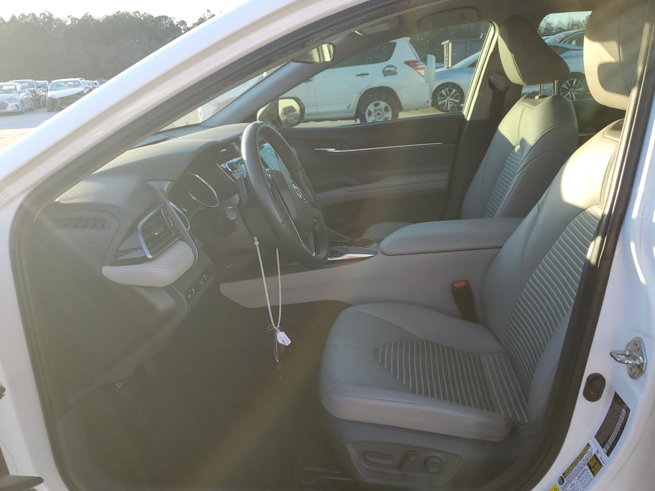 2019 TOYOTA CAMRY L - Image 7