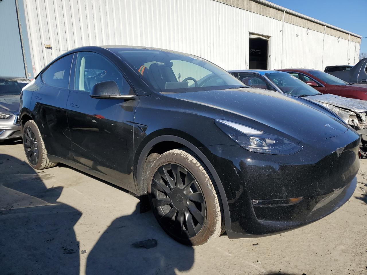 2024 TESLA MODEL Y - Image 4