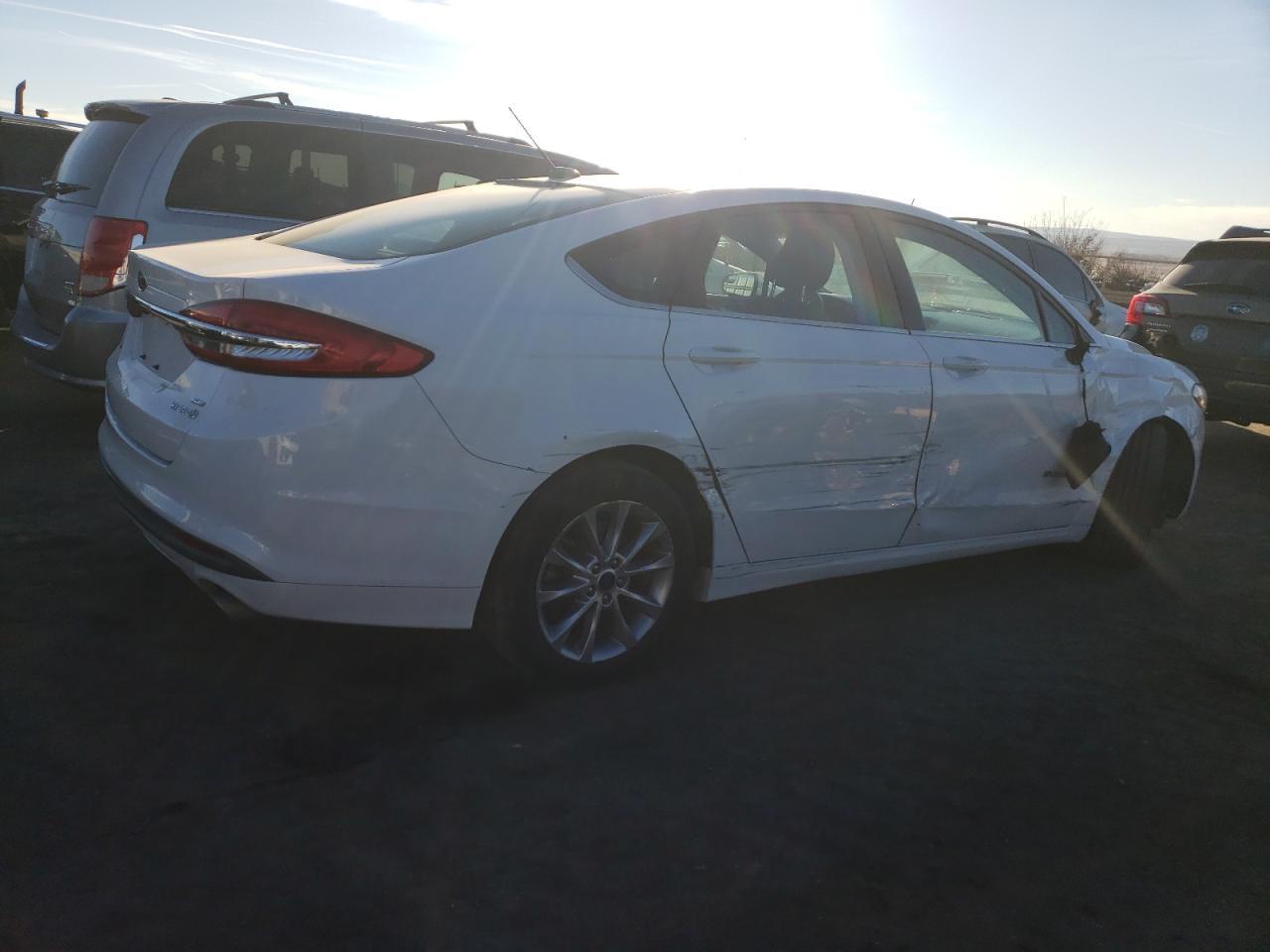 2017 FORD FUSION SE - Image 3